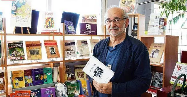 photo gérard cherbonnier a racheté l’imprimerie la bottelerie. tous les livres du petit pavé naissent dans ses presses. &copy; photo le courrier de l'ouest - eva perreaux
