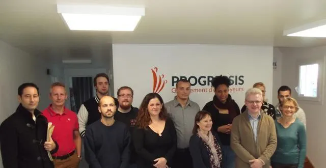 photo les candidats avec l’équipe de jean-luc connan et yannick jouadé. &copy; ouest-france