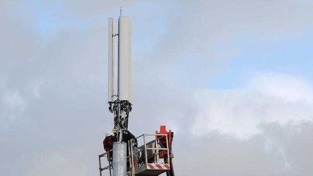 Antenne-relai à Locronan : la cour administrative de Nantes confirme  l'annulation du premier arrêté du maire de la commune