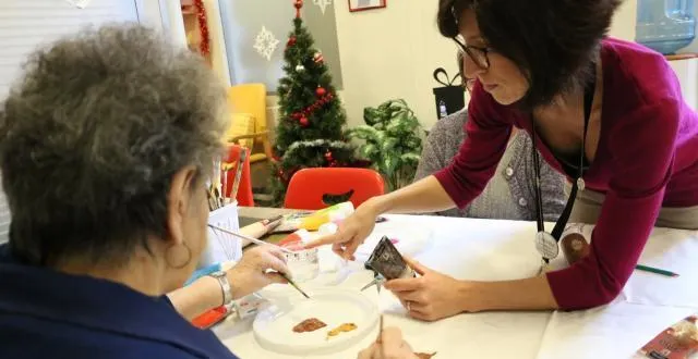 photo la maison myosotis est à la fois un centre d’accueil de jour pour les personnes atteintes d’une maladie neurodégénérative et une plateforme d’accompagnement pour les aidants. &copy; ouest-france