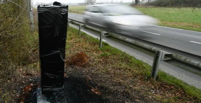 photo un radar fixe a été incendié sur la route caen - douvres, dans la nuit du jeudi 24 au vendredi 25 janvier 2019 (photo d’illustration). &copy; archives ouest-france/franck dubray