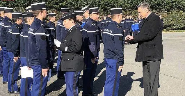 photo les nouveaux opj ont reçu leurs écussons ce matin. &copy; photo co