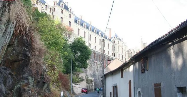 photo le château de thouars et la famille des ducs de la trémoille n'ont pas fini de faire parler. &copy; archives le courrier de l'ouest