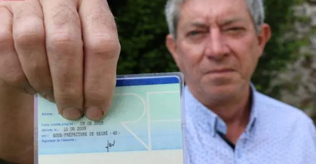 photo alain dodin ne peut pas faire renouveler sa carte d'identité avant de partir en vacances. &copy; photo co