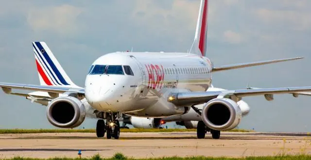 photo au départ de rennes, le vol vers paris permet d’être directement connecté avec le hub de roissy-cdg pour prendre ensuite un vol long-courrier à l’international. &copy; dr