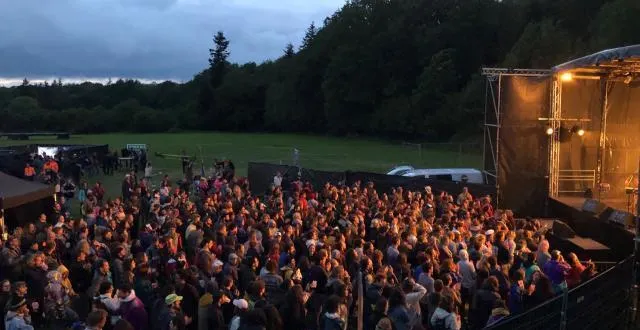 photo belle affluence, ce samedi soir, au biches festival version 4. &copy; ouest-france