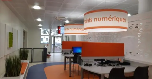 photo maine-et-loire. le hall de la préfecture modifie son accueil à angers