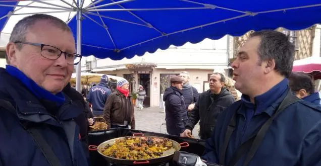photo saumur. un métier peu connu : placier sur le marché