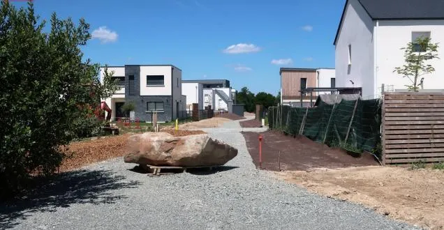 photo écouflant. la commune fait gonfler son bourg de 350 logements supplémentaires
