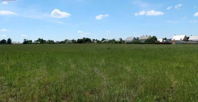 photo écouflant. le plui bloque le développement de la commune