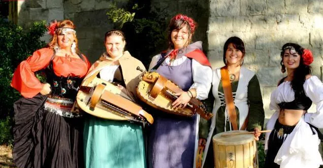 photo les troubadours envahiront la ménitré samedi 22 juin pour la première méni’diévale. &copy; dr