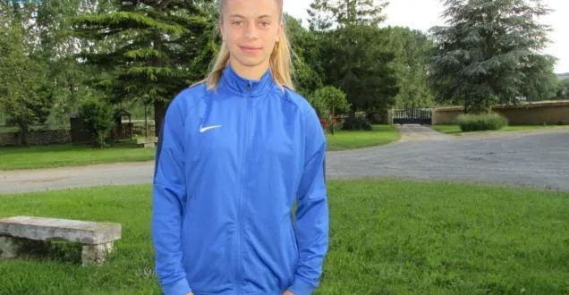 photo romane leveau, 15 ans, qui habite ceton, poursuit son aventure sportive à rennes en septembre. &copy; photo le maine libre