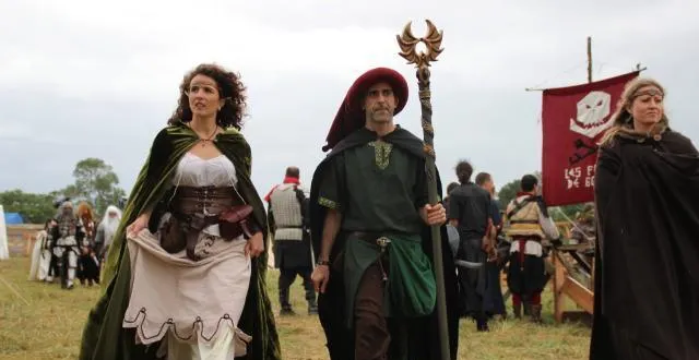 photo dans une ambiance moyenâgeuse, elfes, nains et morts-vivants poursuivent chacun une quête. les novices peuvent aussi participer. &copy; archives ouest-france