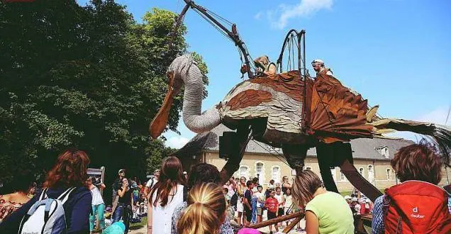 photo le marché à la belle étoile de thouars fête ses 25 ans le 27 juillet 2019. &copy; le courrier de l'ouest