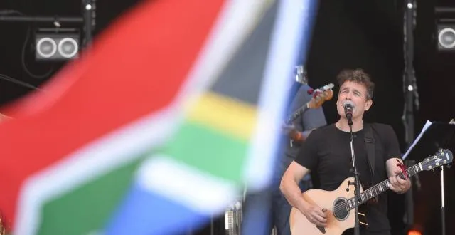 photo johnny clegg aux escales de saint-nazaire en 2016. &copy; franck dubray / archives ouest-france