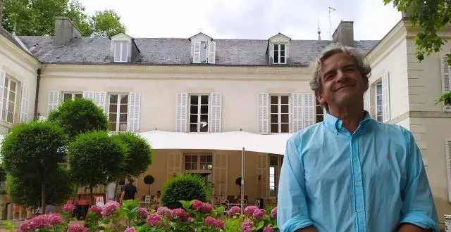 photo dominique souffront est « le maire d’un petit village de 400 personnes » au lieu-dit chanteloup, à sillé-le-philippe. &copy; ouest-france