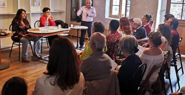 photo la première rencontre de l’été iranien avait attiré beaucoup de mondeà la librairie la demeure du livre. &copy; ouest-france