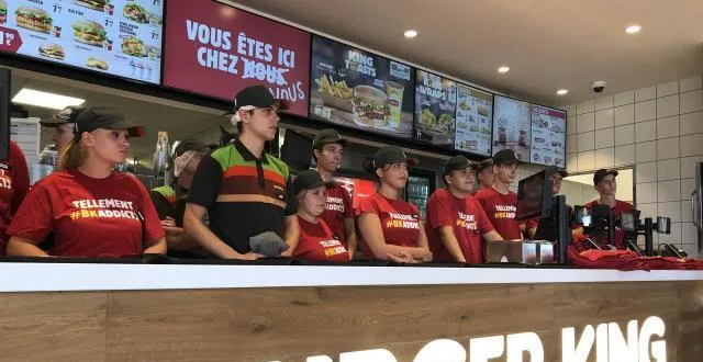 photo les 63 salariés de burger king seront à pied d’œuvre, mercredi 18 septembre, pour l’ouverture du restaurant. &copy; ouest-france