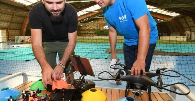 photo angers. des courses de drone et des initiations au pilotage