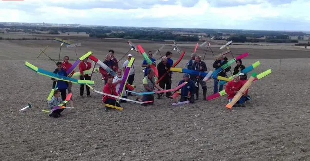 photo aéromodélisme. le club d’azay-le-brûlé décroche quatre médailles