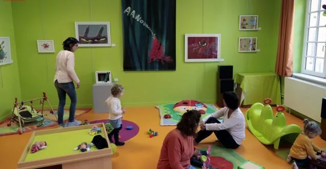 photo le loup est de sortie à la médialudothèque du centre duguesclin. &copy; co - benoit felace