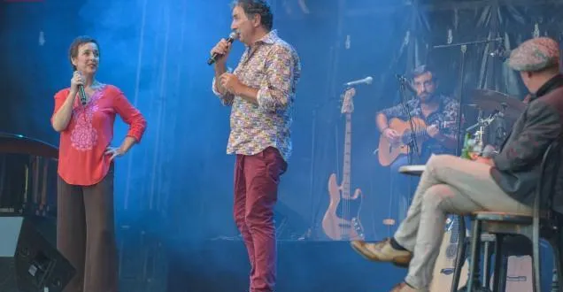 photo françois morel ici, en 2017, lors de son passage sur la scène de brioux avec enzo enzo rendra hommage à raymond devos. &copy; archives co – darri