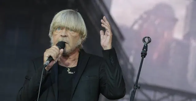 photo le chanteur renaud, ici à carhaix, en juillet 2017. &copy; archives david adémas/ouest-france