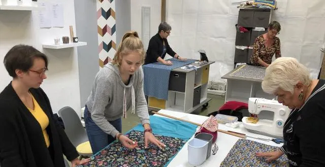 photo au programme de cet atelier du mercredi : apprendre à créer un chèche. &copy; ouest-france