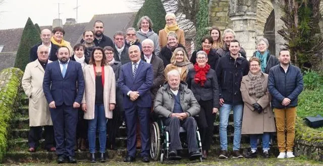 photo de gauche à droite : r. frébet, ch. robieux, m. bidault, f. egret, f. lecamus, f. ménager, g. dudragne, p. lambert, c. courteille, m. maachi, j.-m. letellier, p. charpentier, b. mikusinski, j. maussire, m. kientz, v. baria-ugen, chantal guilloux, m.-c. malewicz-labbé, m. lemoine, m. meyer, a. bignon, s. louveau, b. roux, d. sorel, j. blond, j. dujarrier, r. paupy. &copy; dr