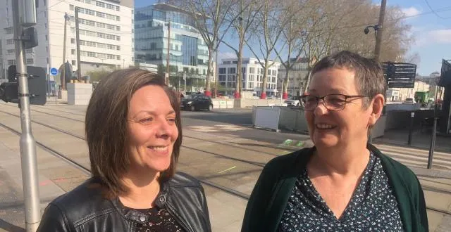 photo céline l’huillier (à gauche) sera la tête de liste de lutte ouvrière à angers pour les municipales 2020. &copy; archives ouest-france