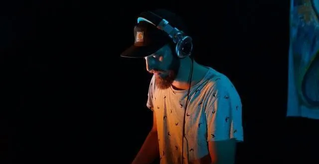 photo damien si abdelhadi, dj alençonnais, jouera au central 8, vendredi &copy; dr