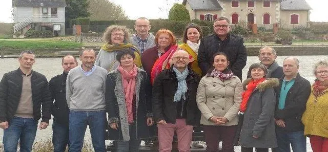 photo en haut de gauche à droite : delphine bouju, laurent poux, jocelyne portier, virginie dos santos, michel cadau. en bas : ludovic leray, jacques durand, jacques blondet, mélindafradin, marc dutruel, audrey renaudon, roselyne legare.