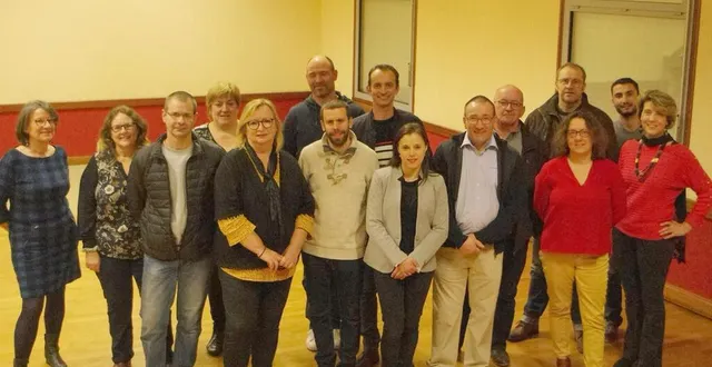 photo la liste conduite par éric descombes.  &copy; le maine libre