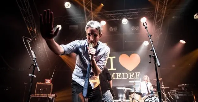 photo guillaume meurice livre un concert de rock « macroniste » mêlant musique et sketchs. il sera à arnage le 3 avril 2020. &copy; © magali r