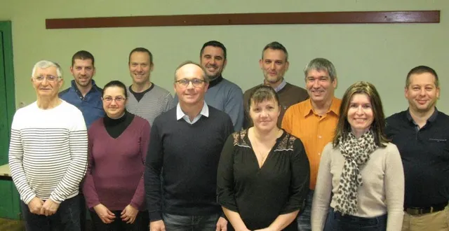 photo christophe busson conseiller municipal sortant et ses colistiers. &copy; le maine libre