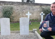 Actu sortie passionné d’histoire et d’aviation, grégoire béraud raconte le destin de deux aviateurs australiens tombés après le débarquement.