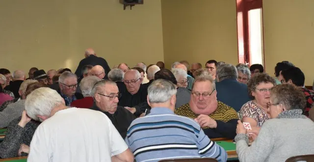 photo les joueurs sont venus nombreux le vendredi après-midi &copy; le maine libre