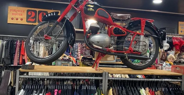 photo il y a toujours une ambiance vintage dans les boutiques kilo shop. &copy; kilo shop