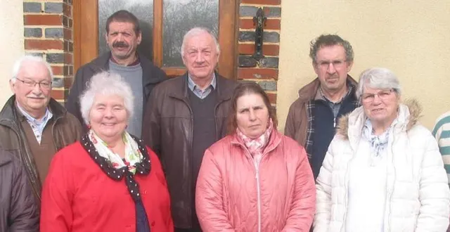 photo de gauche à droite : catherine martin, jean-marie lampérière, jeanine barbey, joël nobus, émile lampérière, janine janvier, dominique taupin, liliane tocqueville, simon duron. absents sur la photo : cyrille langlois et thibault racine. &copy; ouest-france