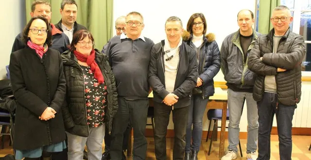 photo la liste menée par le maire sortant de moncé eric guilmin (absente sur la photo, audrey goupil). &copy; le maine libre