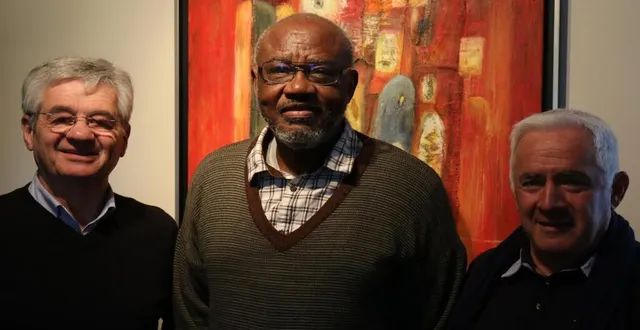 photo jean-yves bône, président de l’association aider un enfant à dano aux côtés de fulgence somé, représentant de l’association au burkina faso, et francis brulon, vice-président. &copy; le maine libre