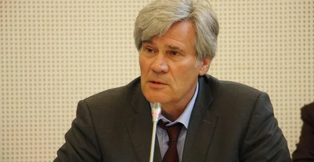 photo stéphane le foll veut allonger les rames du tramway, en les faisant passer de 32 à 44 mètres. &copy; archives le maine libre