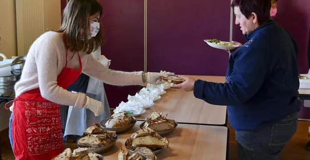 photo martine, 52 ans, est venue à la distribution de repas proposée par la ville et différentes associations ce jeudi 19 mars à midi au mans. &copy; le maine libre – yvon loue