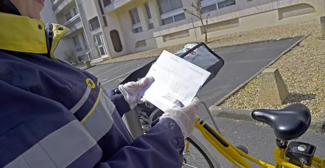 photo collecte et distribution ne se feront plus que les mercredis, jeudis et vendredis en sarthe. &copy; archives courrier de l’ouest