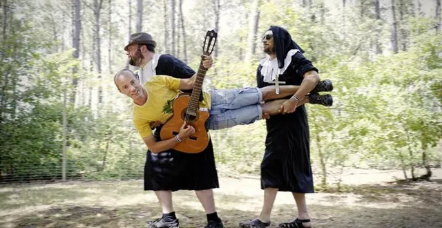 photo frédéric fromet et sa guitare étaient attendus à ciral en mai 2020. partie remise pour 2021 ? &copy; dr