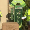 photo les collègues de julien hestault et bertrand renouf (à droite) ont écrit des messages de soutien au personnel soignant sur les cartons d’équipements.