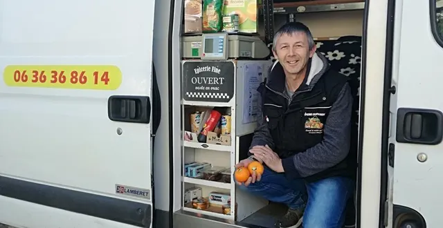 photo lionel paris, épicier ambulant. &copy; lionel paris