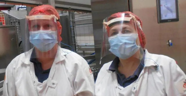 photo la direction remercie ses salariés et ceux de toute la chaîne alimentaire, fournisseurs, transporteurs, distributeurs, « pour leur dévouement, implication, volonté afin de maintenir nos activités qui alimentent le pays ».                                                                                                                                                                                                          &copy; le maine libre