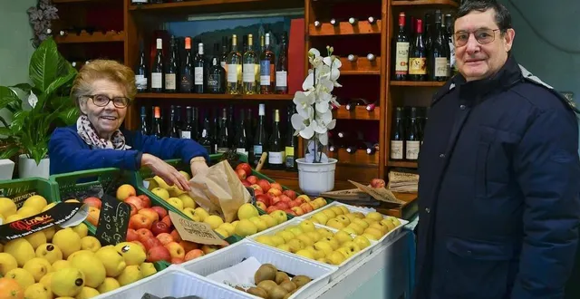 photo fière de pratiquer depuis toujours le circuit court grâce aux producteurs locaux, mado voit le nombre de ses fidèles augmenter. &copy; photo le maine libre – yvon loue