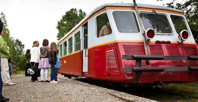 photo un parcours commenté en autorail ancien. &copy; archives jp berlose